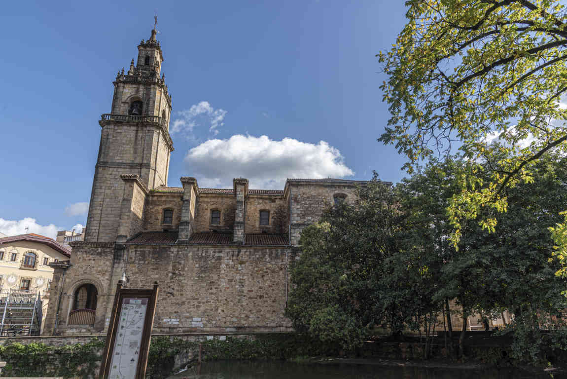 Vizcaya - Durango 24 - iglesia de Santa Ana.jpg